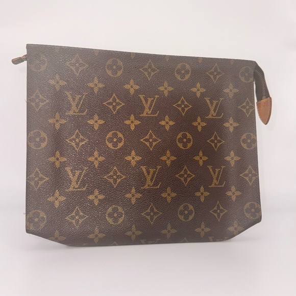 LOUIS VUITTON -  Monogram Canvas Poche Toilette 26 R1.322 - Picture 1 of 3